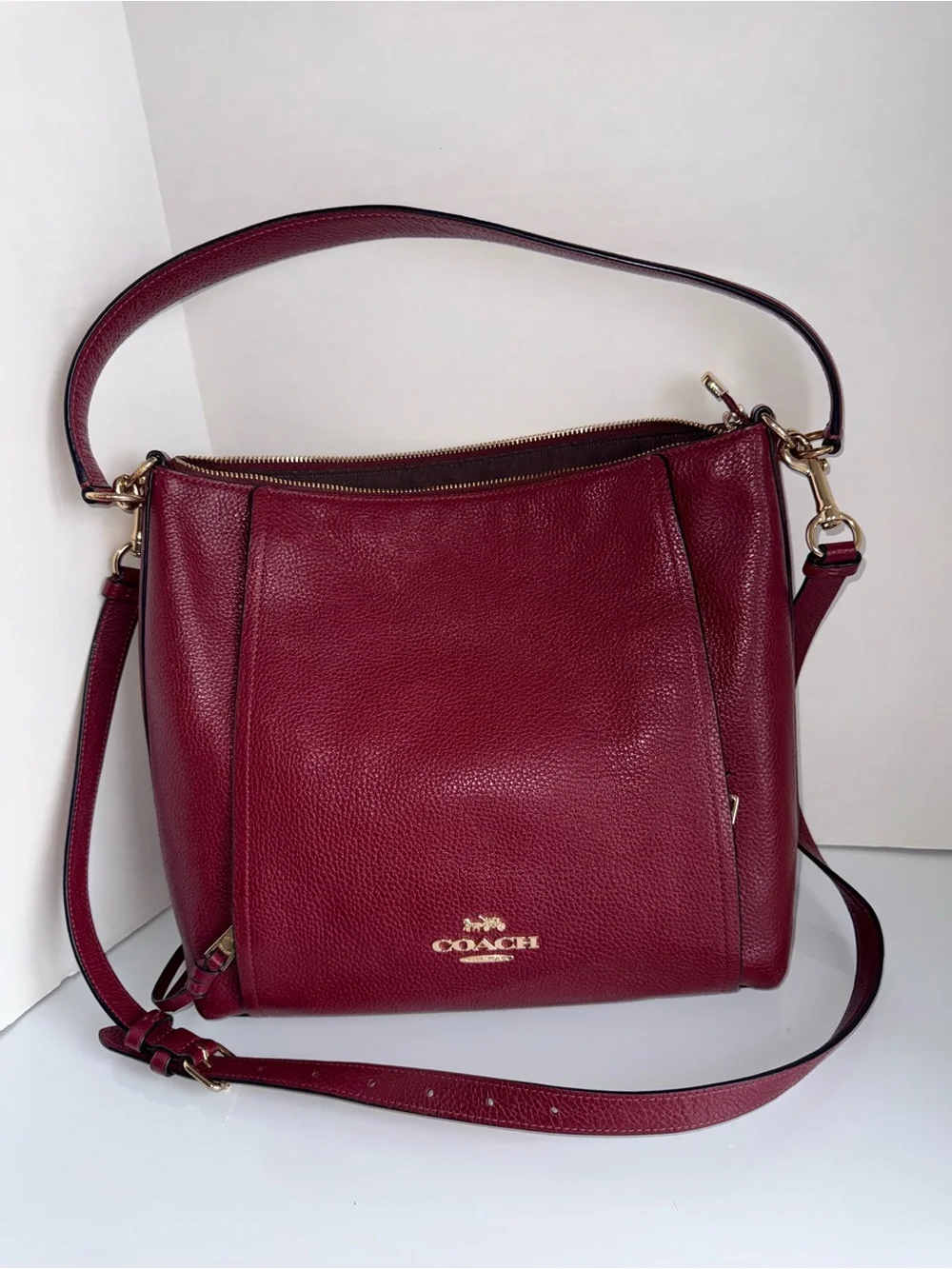 COACH Marlon Hobo Bay Classic Chic Designer Burgundy Leather Tote with Gold Logo